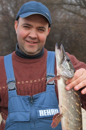 Белгородские рыболовы посоревновались в ловле щуки и окуня